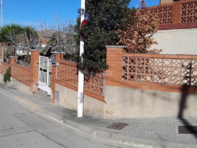 Casa en venta en Rubí, Els Avets Can Serrafossà Ximelis. Casas.