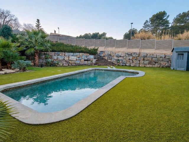Casa en venta en Rubí, Sant Muç. CHALET INDEPENDIENTE EN RUBI. Casas.