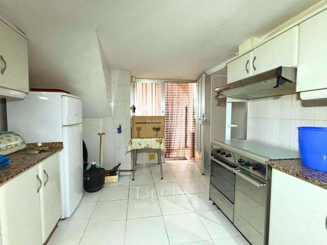 Casa en venta en Rubiá. CASA CON 915 M² DE PARCELA Y GRAN JARDÍN EN O PORTO, RUBIÁ A 10 MIN DE O BARCO DE VALDEORRAS. Casas.