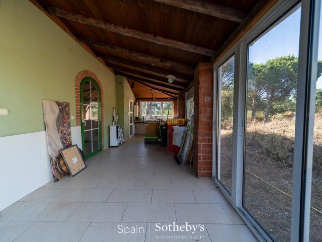 Casa en venta en Rabós. Encantadora finca rural con vistas a la bahía de Roses. Casas.
