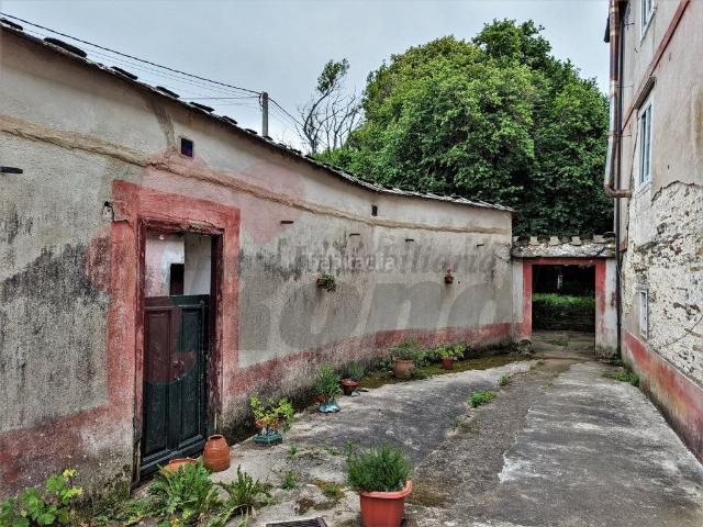 Casa en venta en Rábade. Casa amurallada en Rábade. Casas.