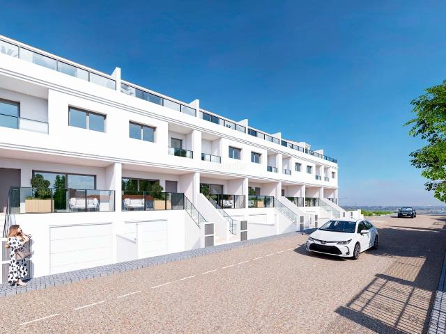 Casa en venta en Rafal. CASA DE OBRA NUEVA DE 4 HABITACIONES Y 2 BANtildeOS EN RAFAL ALICANTE Este proyecto consta de 9 casas adosadas de 4 dormitorios y. Casas.