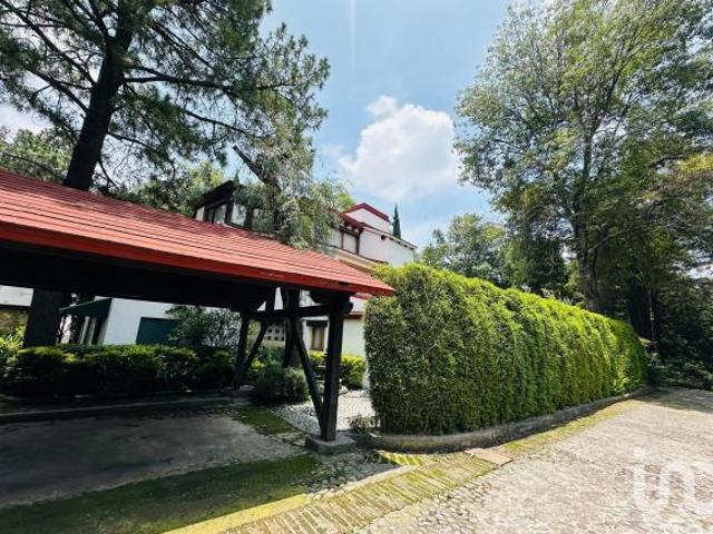 Casa en Venta en Rancho San Francisco | Elegancia, Exclusividad y Naturaleza