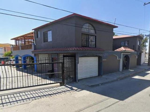 CASA EN VENTA EN RCDA DEL LAUREL TIJUANA BAJACALIFORNIA