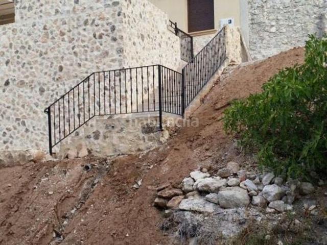 Casa en venta en Recueja La. Inmobiliaria Tejares vende casa en Ribera de Cubas, Jorquera, Albacete. Casas Recueja.