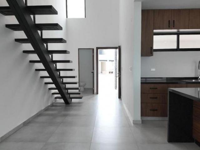 CASA EN VENTA EN REAL CAMPESTRE MODELO JASPE C5 F 577