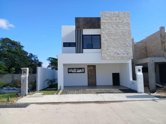 CASA EN VENTA EN REAL CAMPESTRE CLUSTER 21