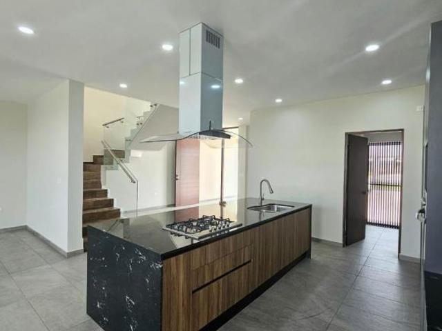 CASA EN VENTA EN REAL CAMPESTRE CLUSTER 5