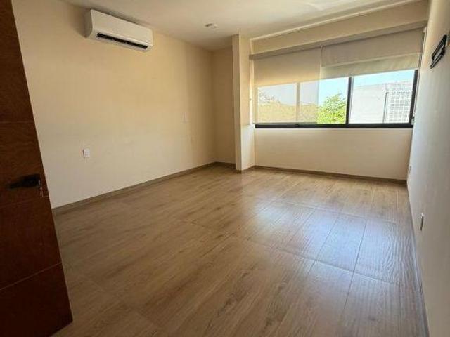 Casa en venta en Real Campestre, Zona Country | 3 recámaras, alberca y seguridad 24/7