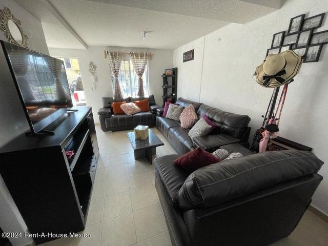 Casa en Venta en Real Granada, Tecamac CR 26 3051