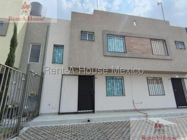 Casa en Venta en Real Granada, Tecamac JL 26 3153