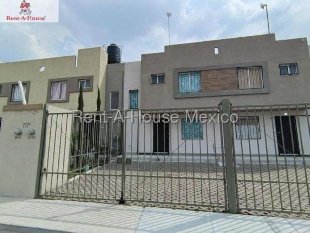 Casa en Venta en Real Granada, Tecamac JL 27 1153