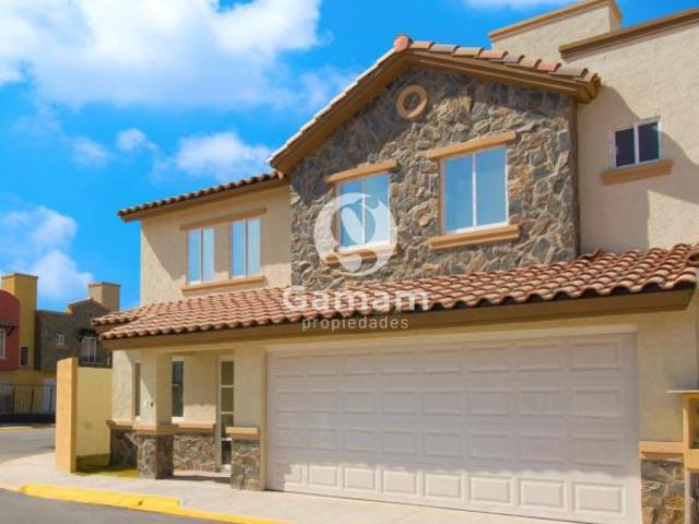 Casa en Venta en Real Madeira, Pachuca de Soto, Hidalgo C.P. 42082