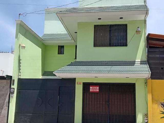 CASA EN VENTA EN REAL PROVIDENCIA