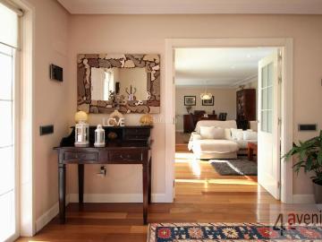 Casa en venta en Regueras Las. VILLA DE LUJO DONDE LA VIDA ES DE OTRA MANERA. Casas Regueras.