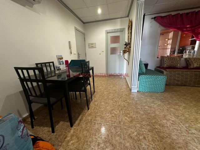 Casa en venta en Redován. CASA DE 2 DORMITORIOS MUY CERCA DEL CENTRO DE REDOVÁN. Casas.