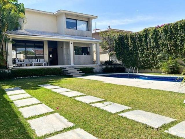 Casa en venta en Reforma, Cuernavaca, con ubicación privilegiada.