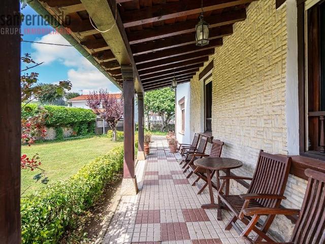 Casa en venta en Reocín. Casa independiente en una sola planta con terreno urbano de 5.500m2 en Reocín. Casas.