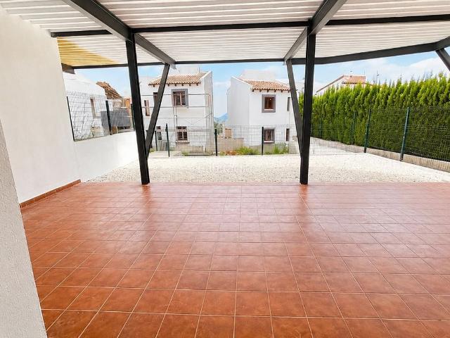 Casa en venta en Relleu. CHALET PAREADO DE 4 DORMITORIOS CON JARDÍN, TERRAZAS Y GARAJE EN RELLEU. Casas.