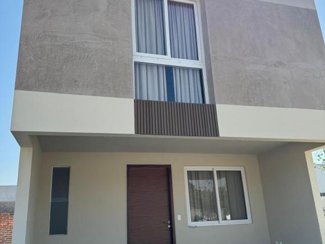 Casa en Venta en Madeira Residencial Modelo Madeira