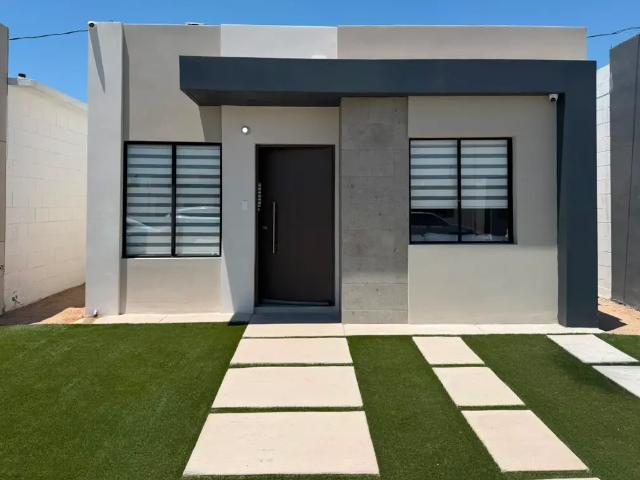 Casa en Venta en Reserva Prado, Mexicali: Ubicación Privilegiada en Comunidad Cerrada