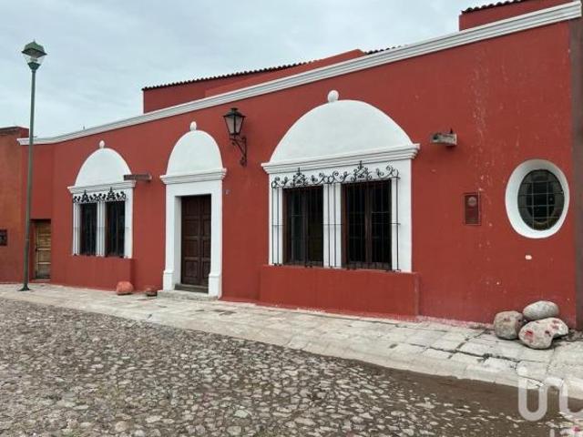 CASA EN VENTA EN RESIDENCIAL MALANQUIN LA MESA CLUB DE GOLF SAN MIGUE DE ALLENDE, GUANAJUATO