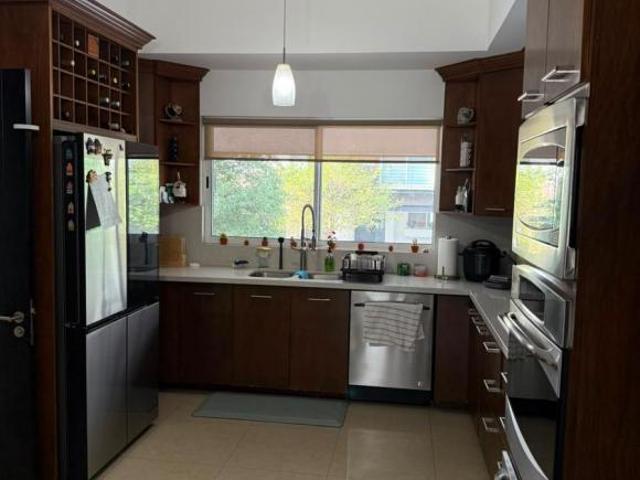 CASA EN VENTA EN RESIDENCIAL OLINCA, SANTA CATARINA, N.L