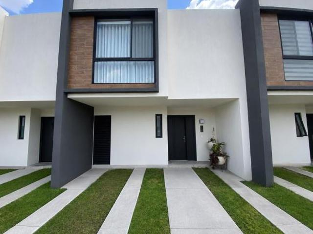 Casa en Venta en Residencial Aurea, Toluca, Estado de México. 4