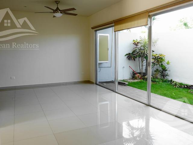 Casa en venta en residencial Arbolada