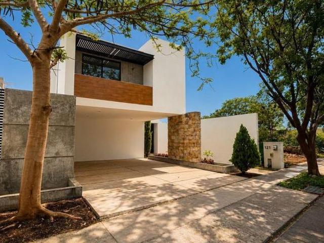 CASA EN VENTA EN RESIDENCIAL ARBOREA AL NORTE DE MERIDA YUCATAN