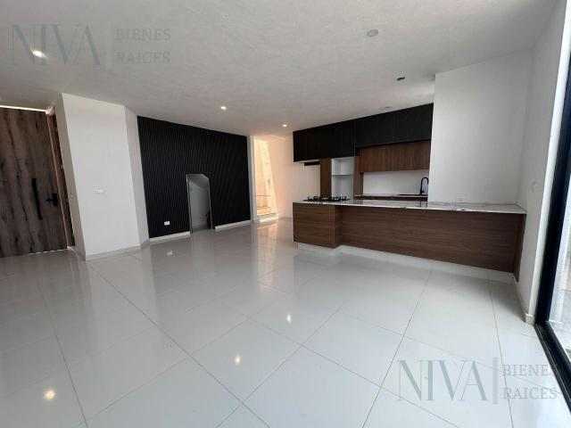 Casa En Venta En Residencial Cuatro Vientos