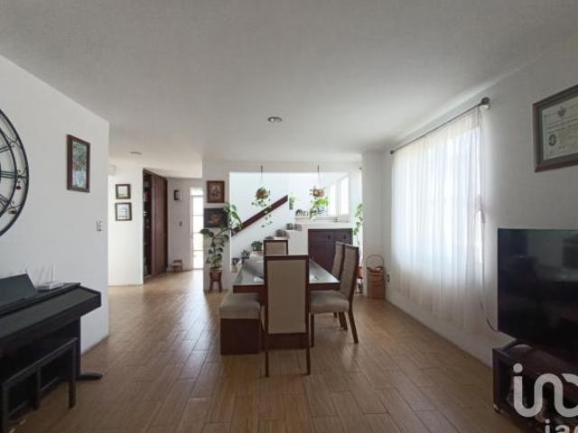 Casa en venta en Residencial Calabria Saanta María Zacatepec