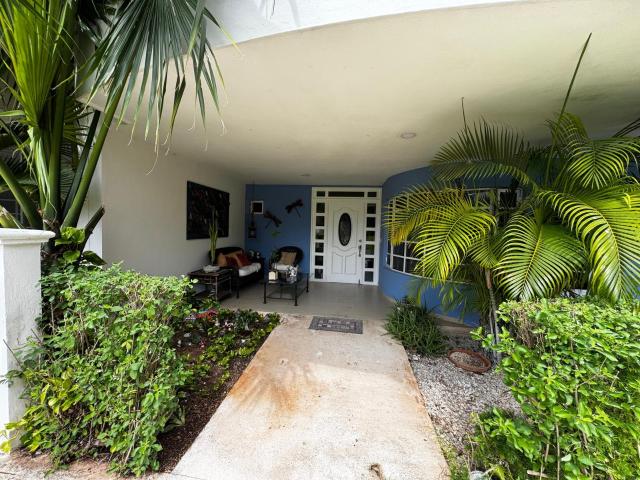 CASA EN VENTA EN RESIDENCIAL CAPULINES