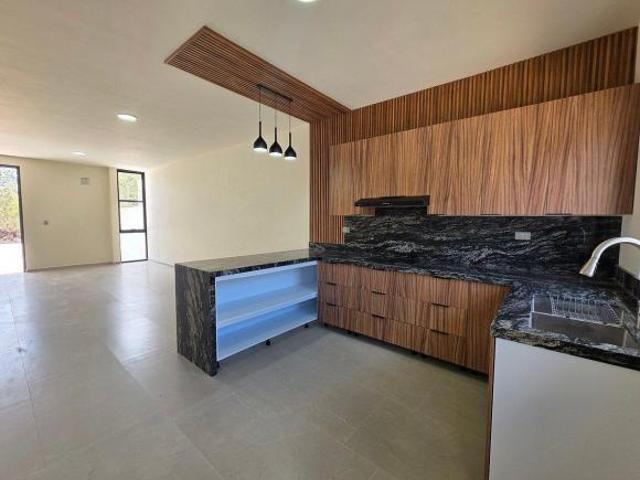 CASA EN VENTA EN RESIDENCIAL CONKAL MERIDA YUCATAN