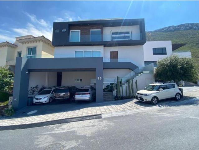 Casa en venta en Residencial Cordillera, Santa Catarina, Nuevo León