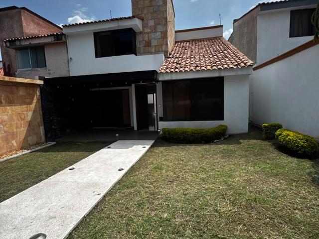 CASA EN VENTA EN RESIDENCIAL COUNTRY TEJALPA, JIUTEPEC, MOR