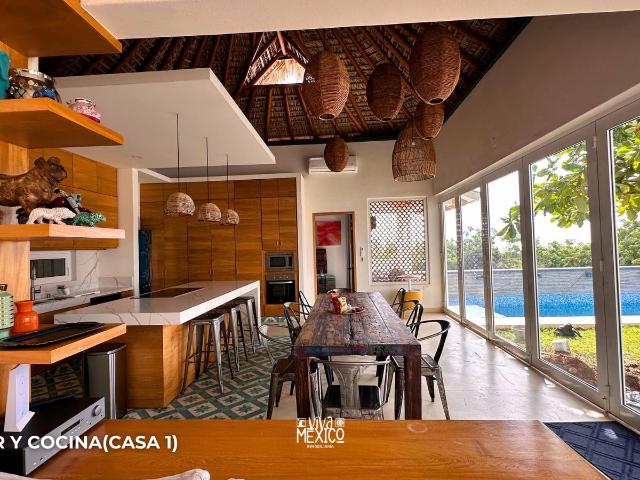 Casa en venta en Residencial Don Goyo ? La Punta Zicatela, Puerto Escondido, Oaxaca