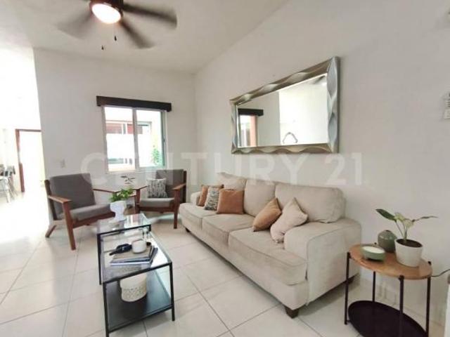 Casa en Venta en Residencial Esmeralda Norte, Colima, Col