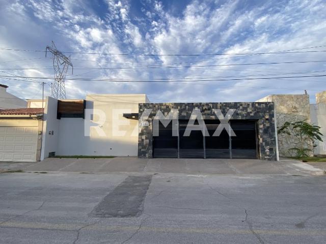 CASA EN VENTA EN RESIDENCIAL FRONDOSO