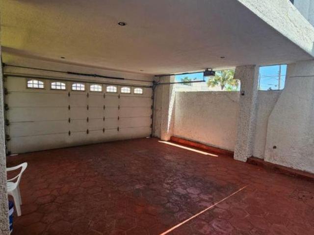 Casa en Venta en Residencial La Loma, Tepic | Amplios Espacios y Excelente Ubicación
