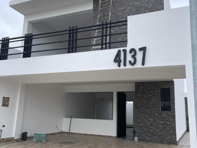 CASA EN VENTA EN RESIDENCIAL LAS ABAS EN MAZATLAN