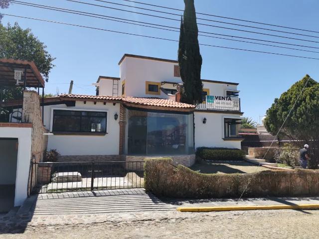 Casa en venta en Residencial Los Viñedos de Tequisquiapan, Querétaro: Estilo mexicano rústico