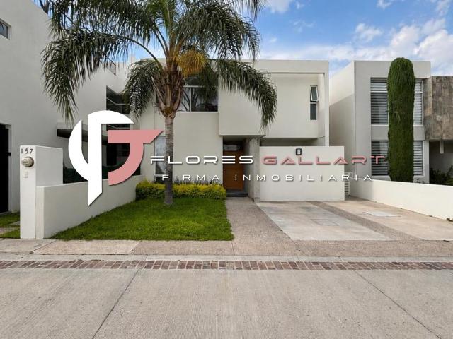 Casa en Venta en Residencial Los Fresnos al Norponiente de la Ciudad de Aguascalientes