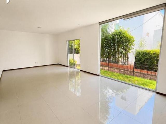 Casa en Venta en Residencial Los Fresnos al Norponiente de la Ciudad de Aguascalientes