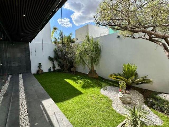 CASA EN VENTA EN RESIDENCIAL SAN ANGEL