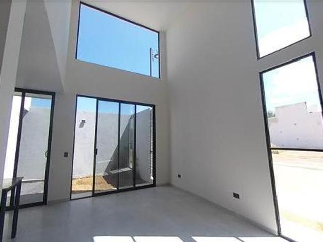 CASA EN VENTA EN RESIDENCIAL SANTA BARBARA AGUASCALIENTES SURPONIENTE