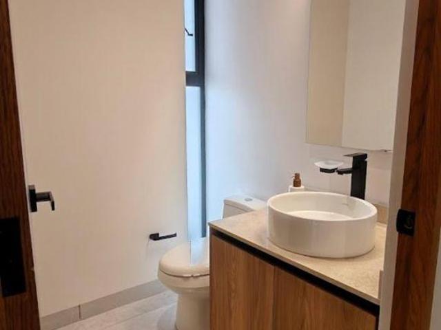 Casa en venta en Residencial Santa Fe GRAN UBICACIÓN, Jardín