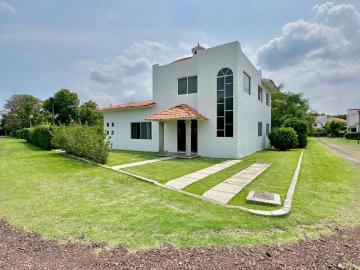 Casa en venta en Residencial Santa Ines, Oacalco. Yautepec con 800 m2 terreno