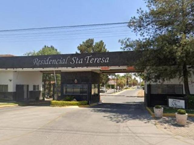 CASA EN VENTA EN RESIDENCIAL SANTA TERESA 4