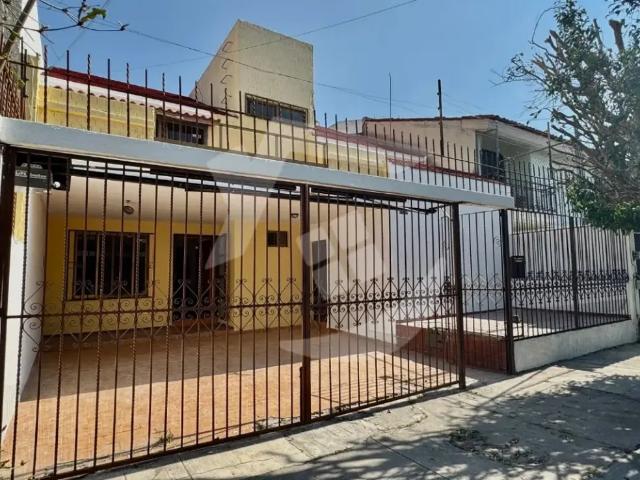 CASA EN VENTA EN RESIDENCIAL VICTORIA
